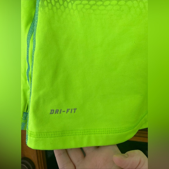 Nike Pro DriFit Women’s Highlighter Green/black Quarter Zip Shirt Size Medium - Picture 5 of 7